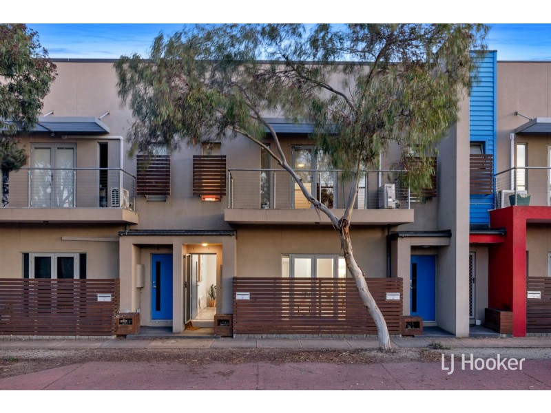 1/17 Tom Roberts Parade, Point Cook VIC 3030