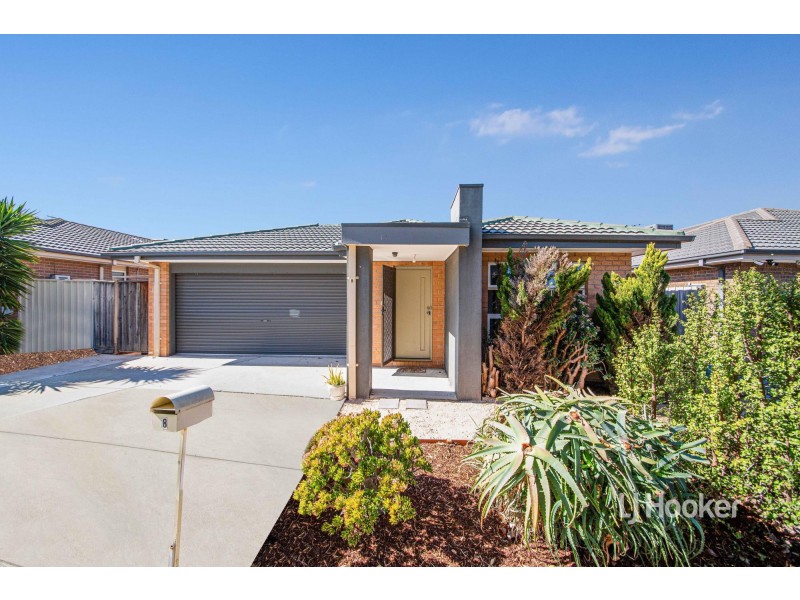 8 Windrest Way, Point Cook VIC 3030