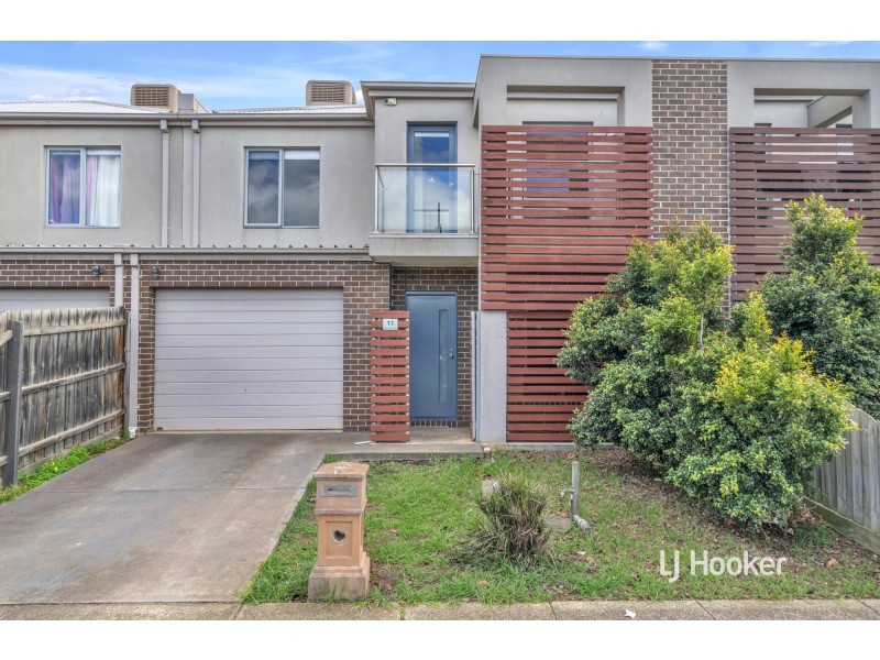 11 Creswick Drive, Point Cook VIC 3030
