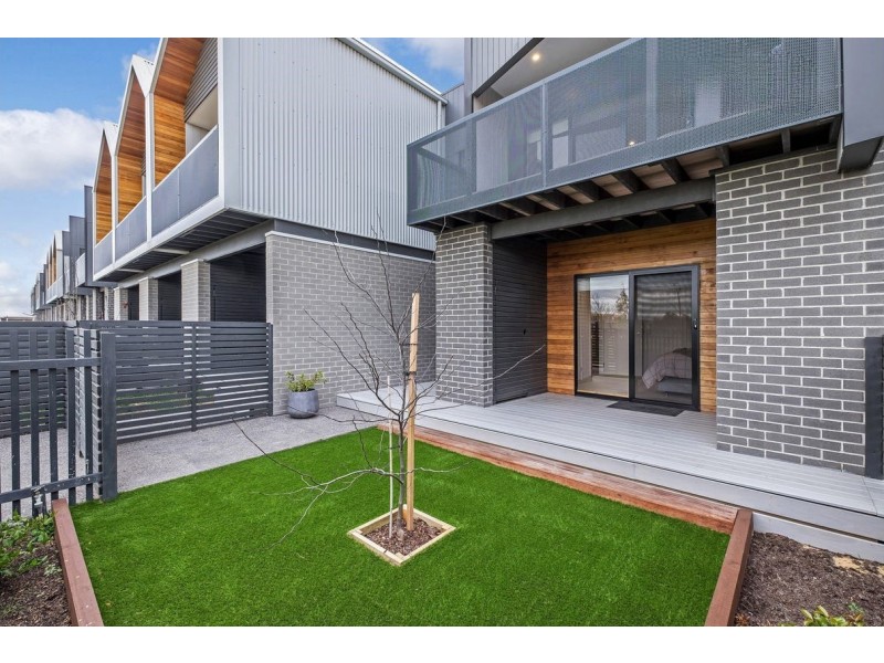 42 Flagship Way, Point Cook VIC 3030