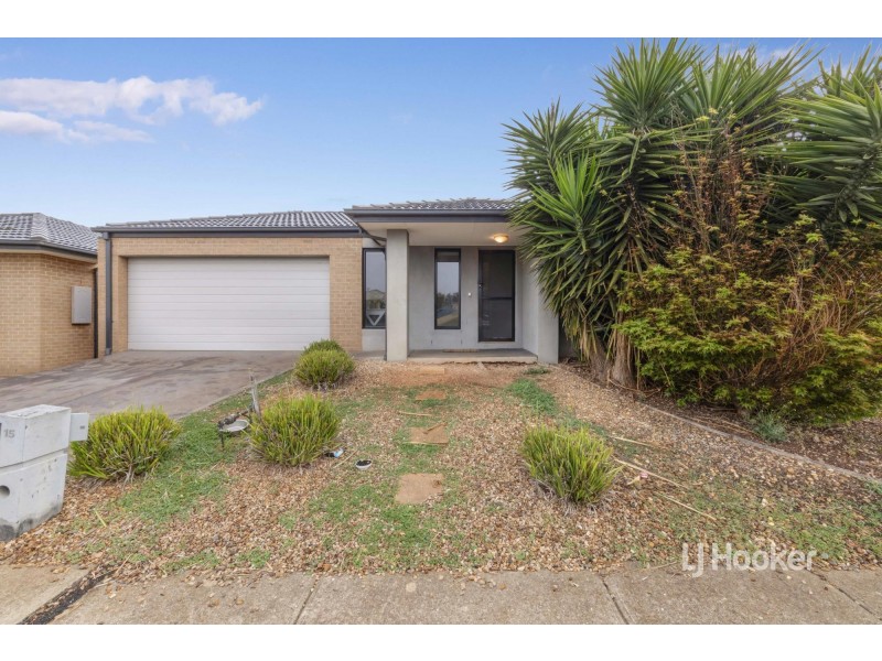 15 Harper Street, Melton South VIC 3338