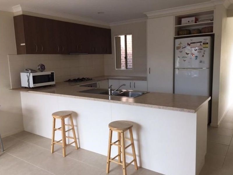 24 Tom Roberts Parade, Point Cook VIC 3030