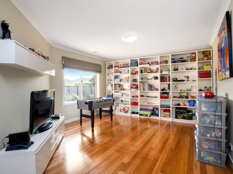 15 Tennant Street, Point Cook VIC 3030