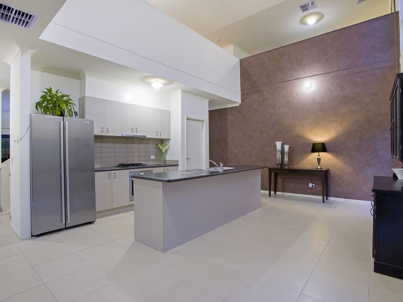 1 Heathcote Drive, Eynesbury VIC 3338