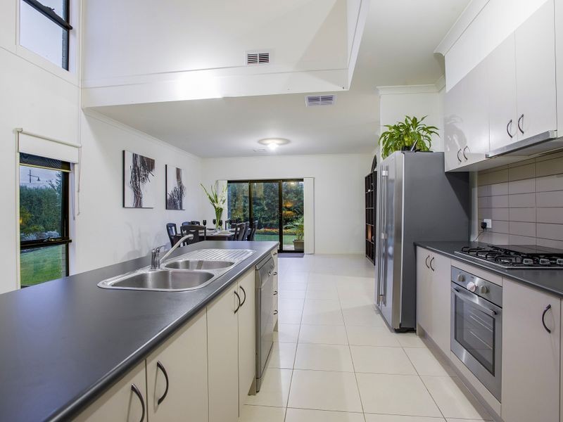 1 Heathcote Drive, Eynesbury VIC 3338
