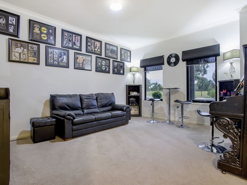 1 Heathcote Drive, Eynesbury VIC 3338