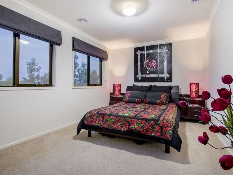 1 Heathcote Drive, Eynesbury VIC 3338