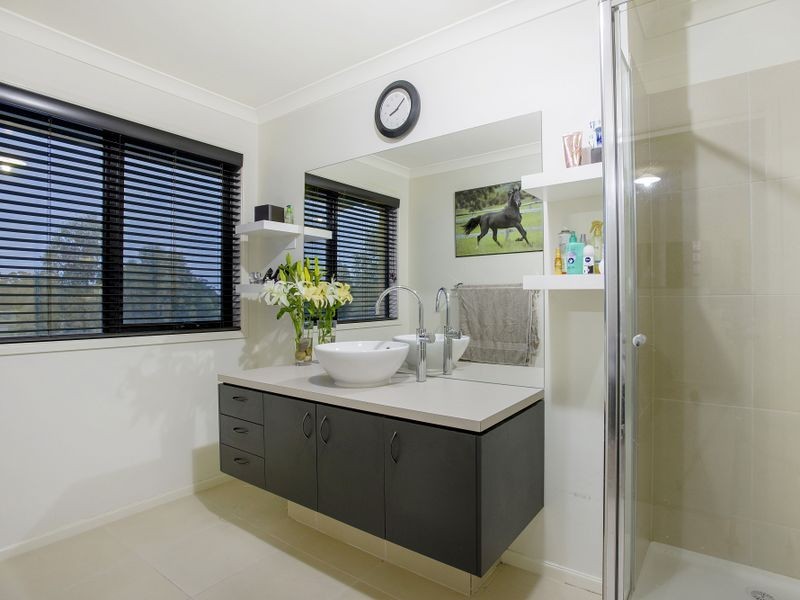 1 Heathcote Drive, Eynesbury VIC 3338