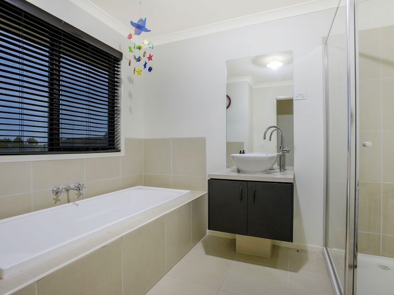 1 Heathcote Drive, Eynesbury VIC 3338