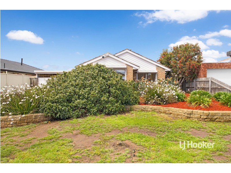 6 Lyrebird Court, Werribee VIC 3030