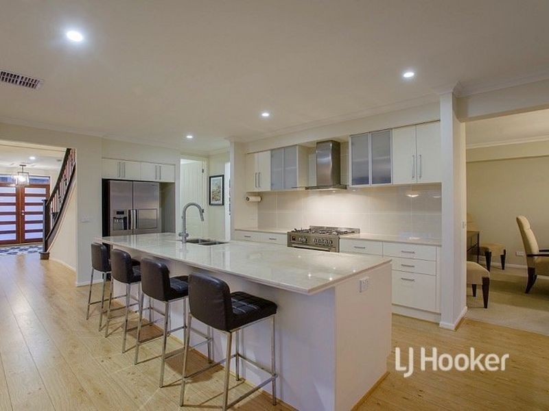 2 Bay Way, Point Cook VIC 3030