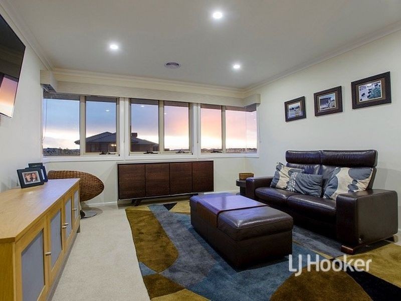 2 Bay Way, Point Cook VIC 3030