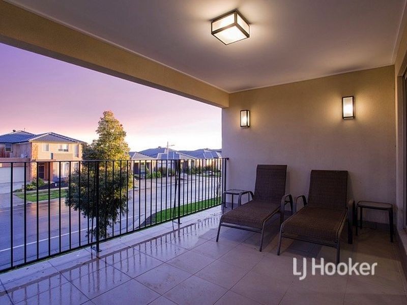 2 Bay Way, Point Cook VIC 3030