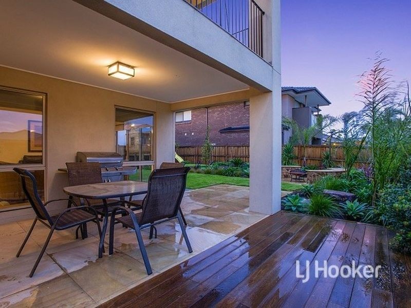 2 Bay Way, Point Cook VIC 3030