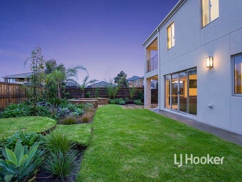 2 Bay Way, Point Cook VIC 3030