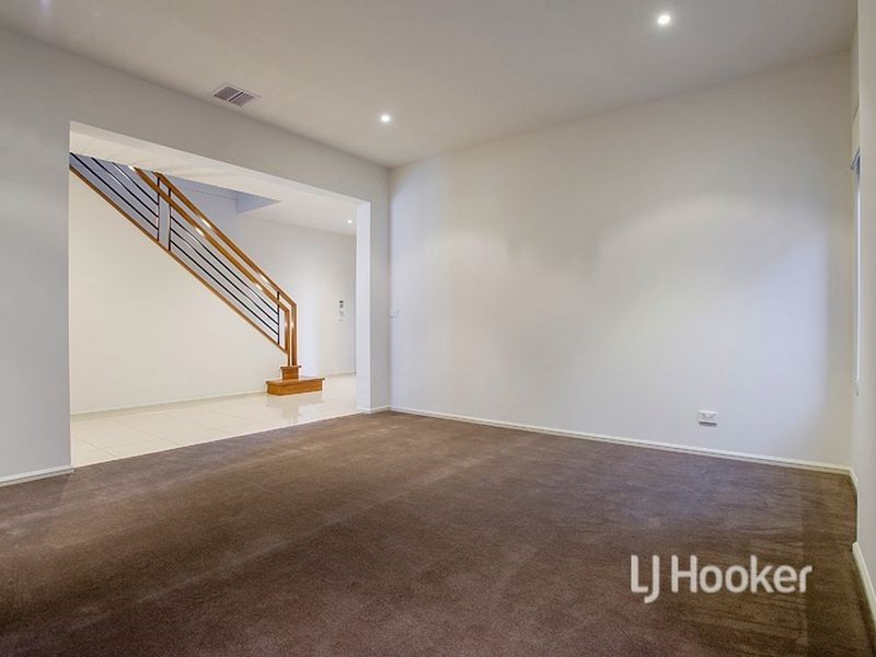 62 Sanctuary Lakes East Boulevard, Sanctuary Lakes VIC 3030