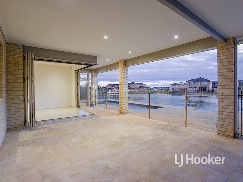 62 Sanctuary Lakes East Boulevard, Sanctuary Lakes VIC 3030