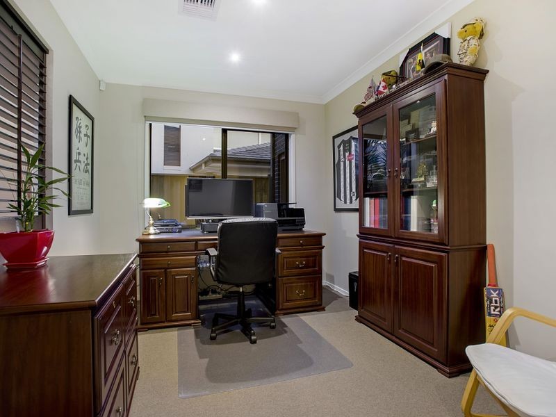 8 Hugo Drive, Point Cook VIC 3030