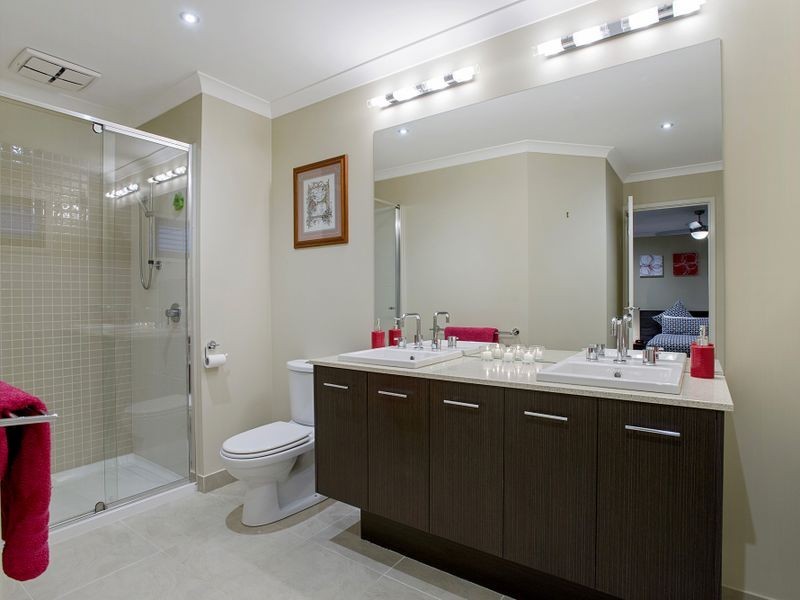 8 Hugo Drive, Point Cook VIC 3030