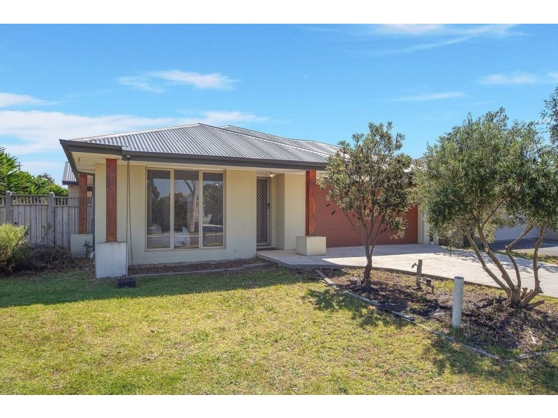 18 Riley Terrace, Tarneit VIC 3029