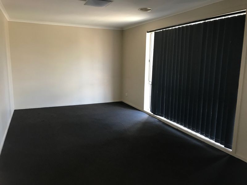 10 Pardalote Close, Werribee VIC 3030