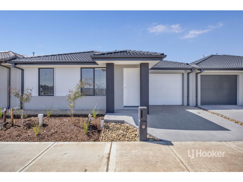 17 Leona Drive, Wyndham Vale VIC 3024