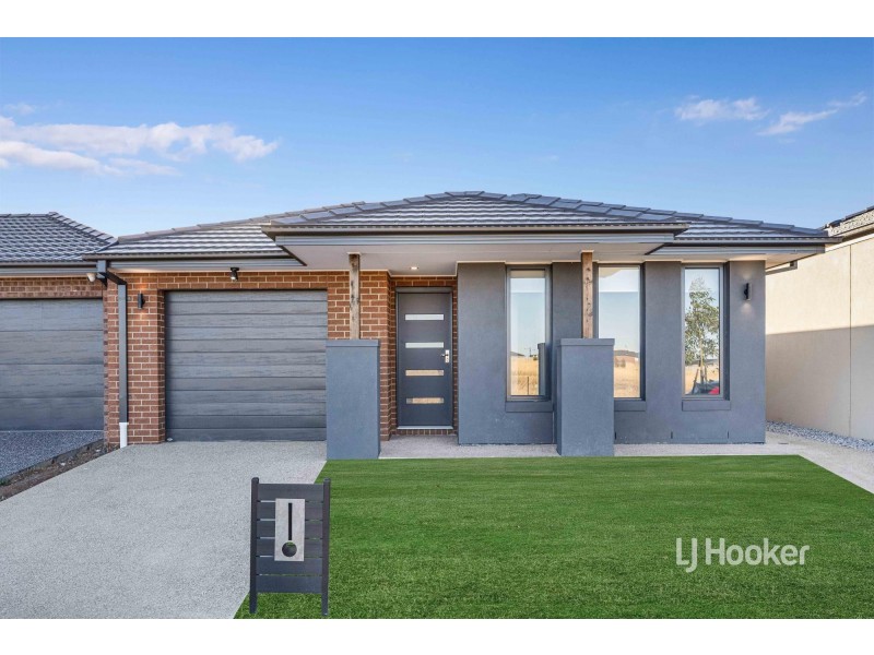 3 Desailly Parade, Rockbank VIC 3335