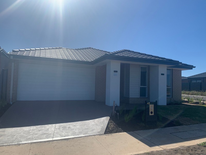 42 McKinley Drive, Truganina VIC 3029