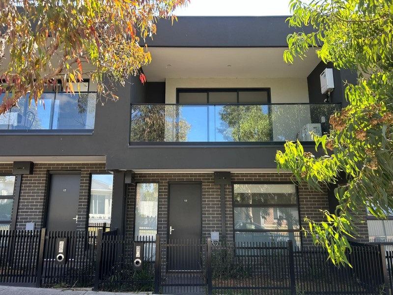 19 Tribute Road, Craigieburn VIC 3064