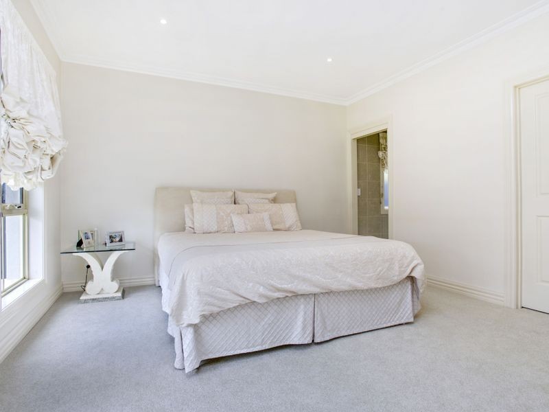 16 John Lecky Road, Altona Meadows VIC 3028