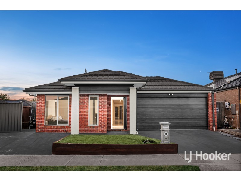 6 Warren Place, Truganina VIC 3029