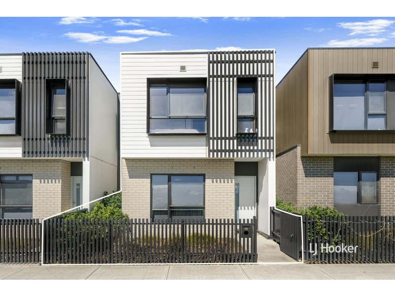 18 Chive Walk, Tarneit VIC 3029