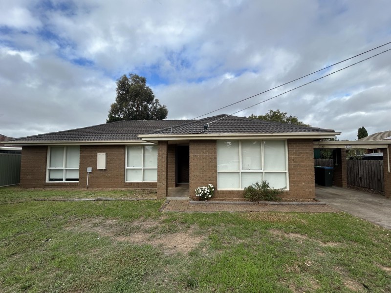 33 Daphne Crescent, Werribee VIC 3030