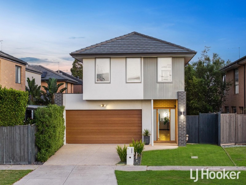 9 Merryfield Circuit, Williams Landing VIC 3027