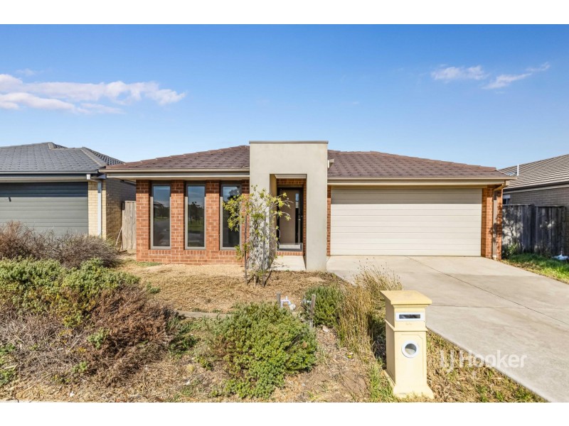 44 Paramount Boulevard, Wyndham Vale VIC 3024