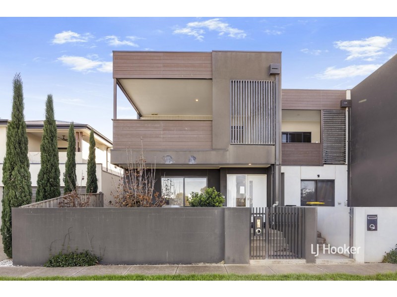 35 Aquatic Drive, Werribee South VIC 3030