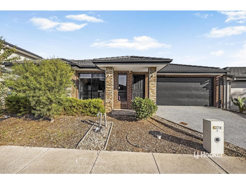 5 Papas View, Wyndham Vale VIC 3024
