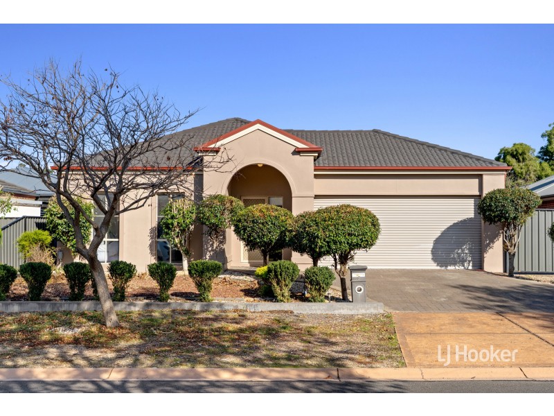 5 Winton Grange, Point Cook VIC 3030