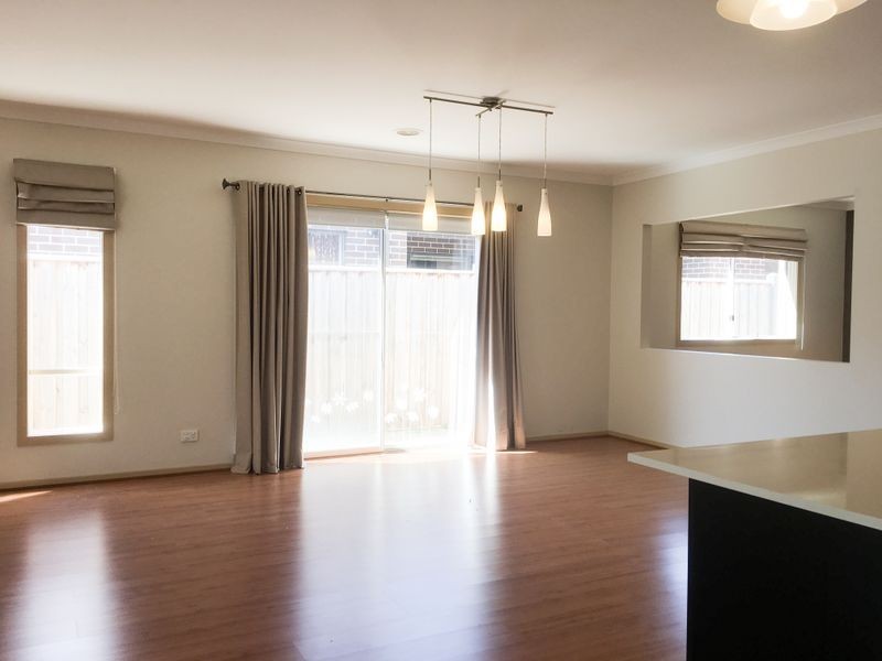 12 Tiarella Street, Point Cook VIC 3030