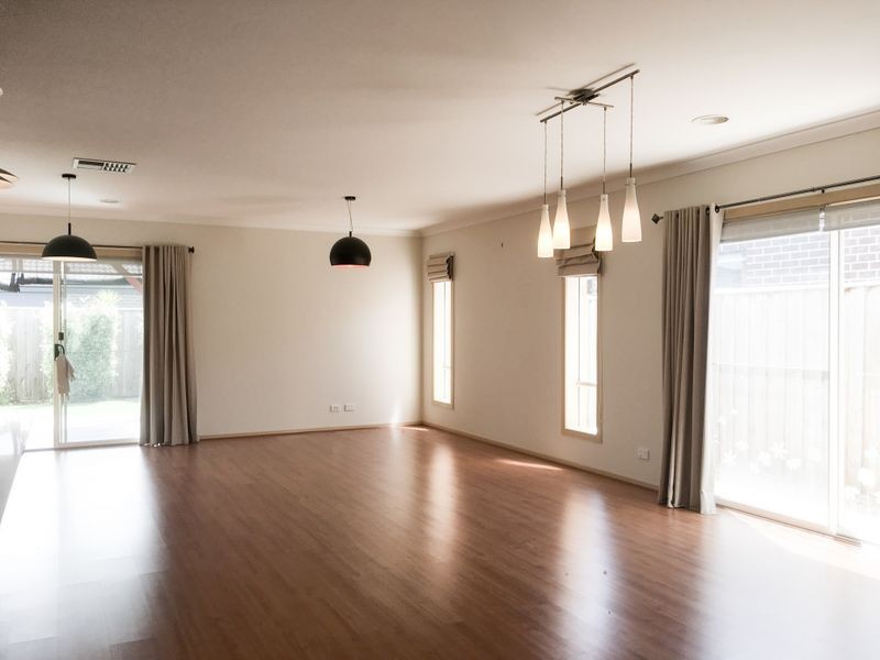 12 Tiarella Street, Point Cook VIC 3030