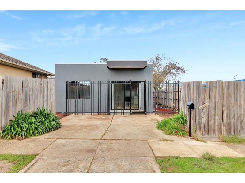13A First Avenue, Melton South VIC 3338
