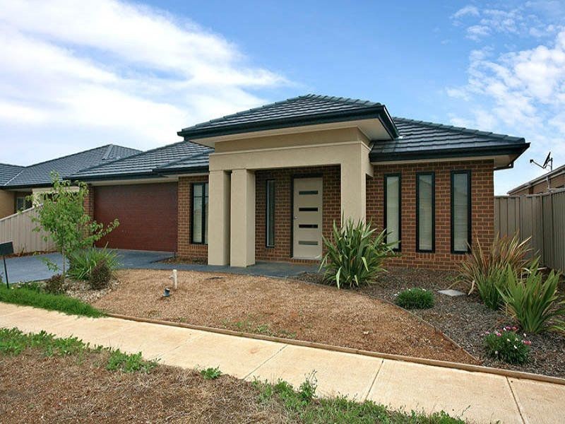 5 Tarango Drive, Point Cook VIC 3030