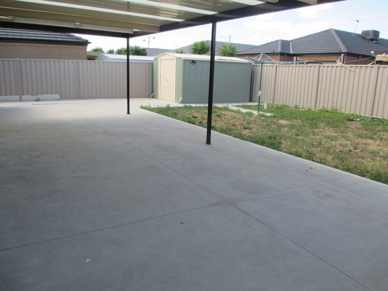 5 Tarango Drive, Point Cook VIC 3030