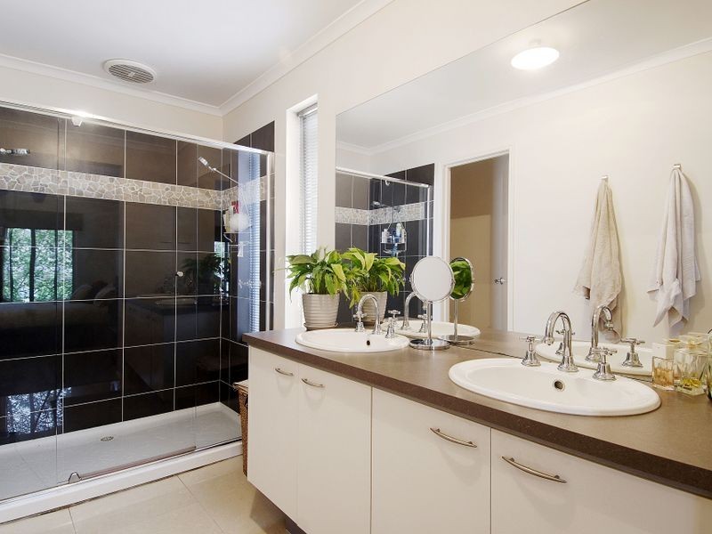 5 Hibiscus Crescent, Point Cook VIC 3030