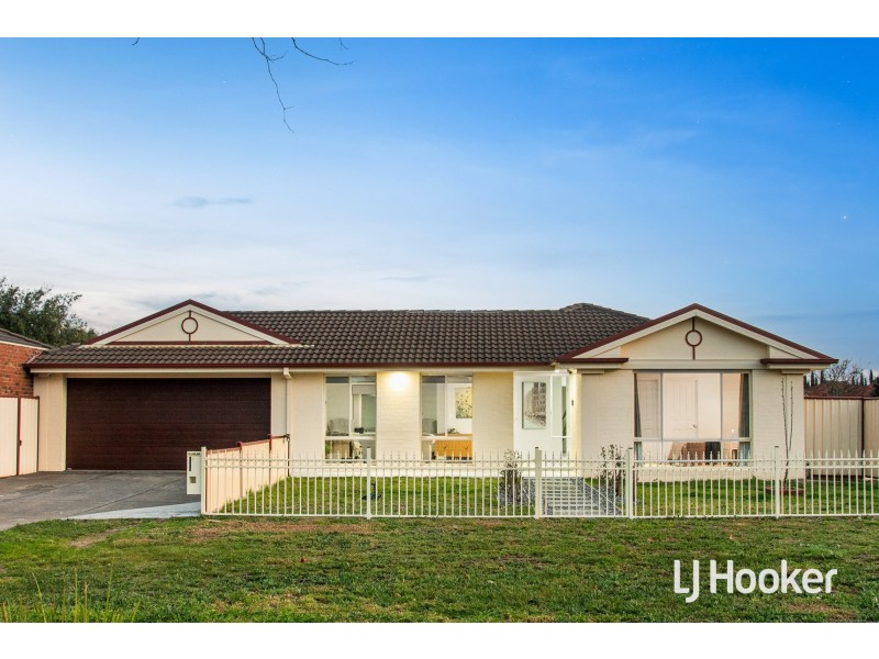2 Mertz Way, Point Cook VIC 3030