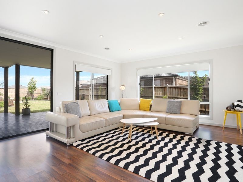 9 Windmill Way, Point Cook VIC 3030