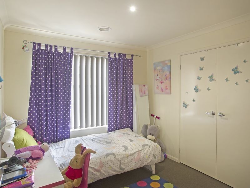 42 Lindsay Gardens, Point Cook VIC 3030