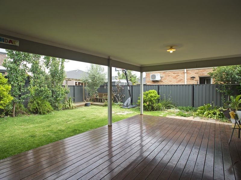 15 Nigella Drive, Point Cook VIC 3030