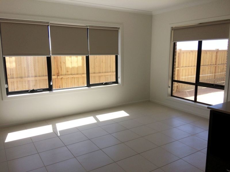 14 Living Crescent, Point Cook VIC 3030