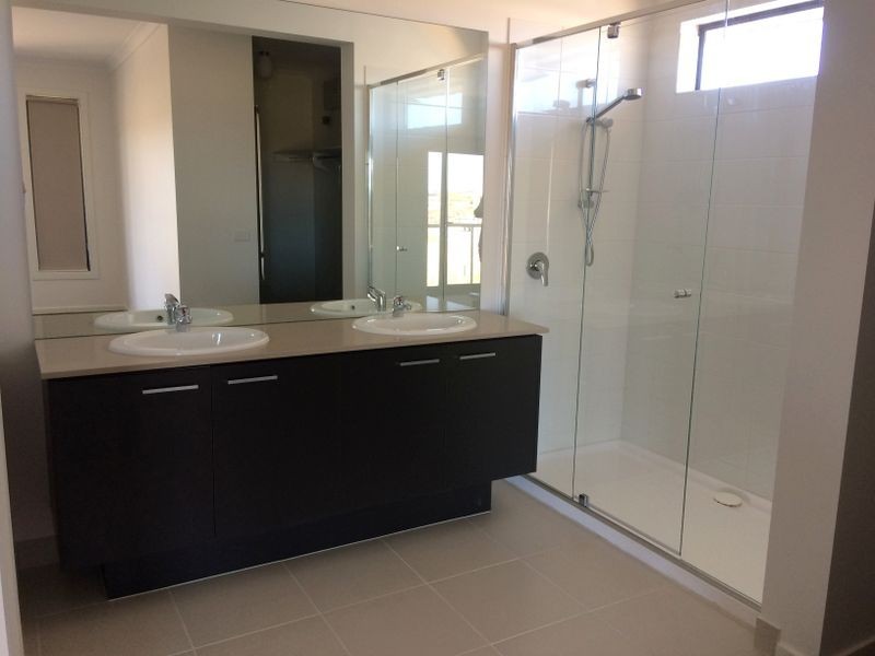 14 Living Crescent, Point Cook VIC 3030